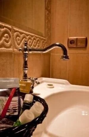 thumbnail: Bathroom