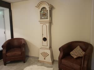 thumbnail: Interior detail