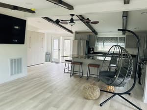 thumbnail: In-room dining