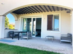 thumbnail: Balcony