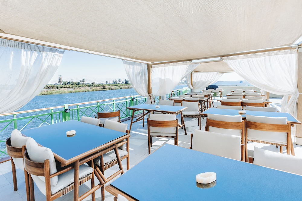 Sundeck