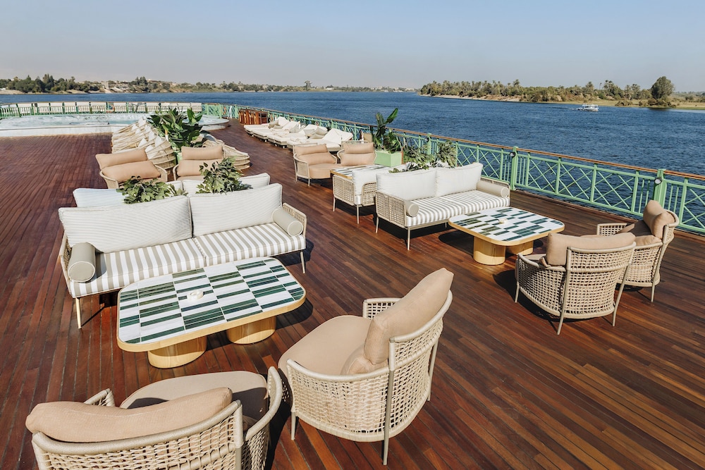 Sundeck