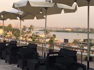 thumbnail: Outdoor dining