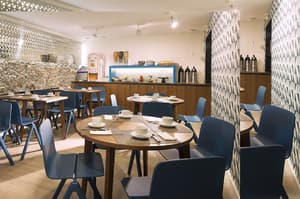 thumbnail: Breakfast area