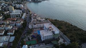 thumbnail: Exterior
