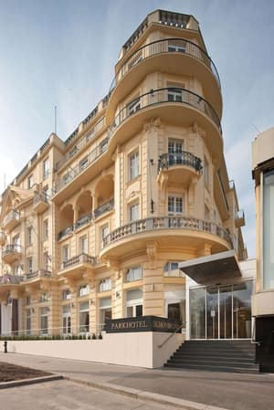 thumbnail: Exterior