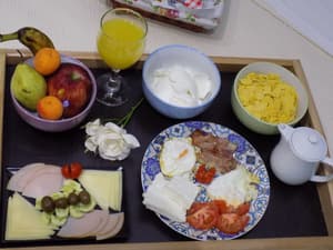 thumbnail: Breakfast area