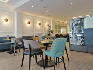 thumbnail: Coffee shop