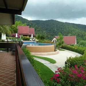 thumbnail: Exterior