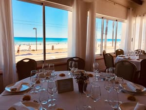 thumbnail: Restaurant