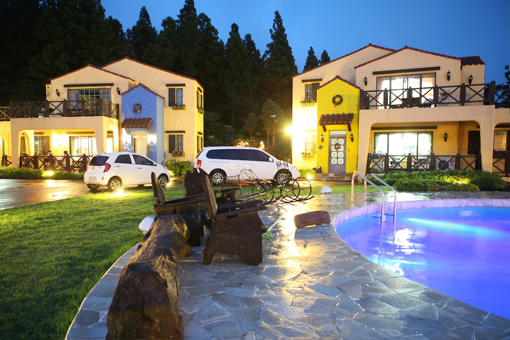 Front of property - evening/night