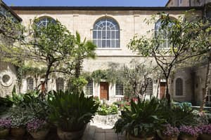 thumbnail: Exterior