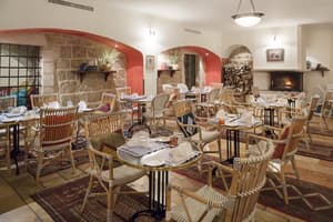 thumbnail: Restaurant