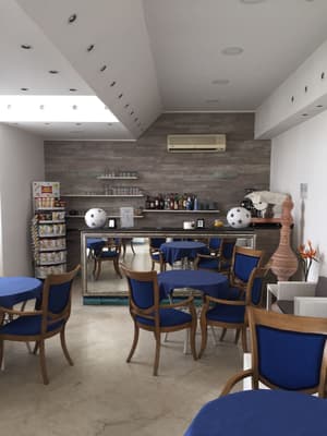 thumbnail: Breakfast area