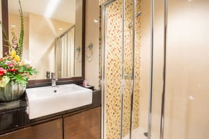 thumbnail: Bathroom shower