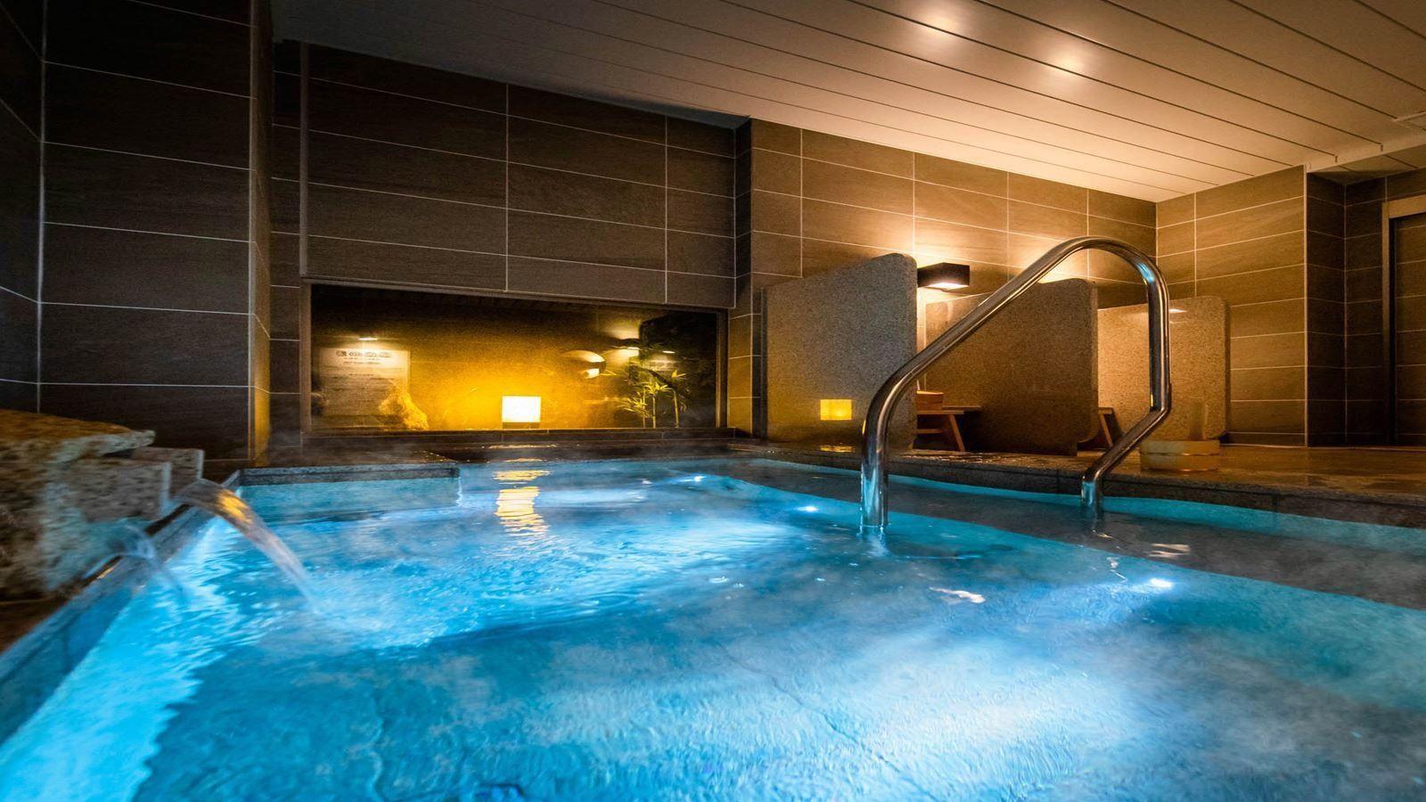 Swimming pool-spa