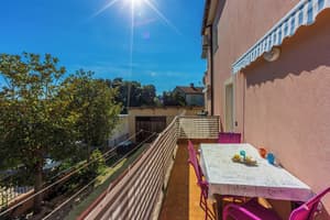 thumbnail: Balcony