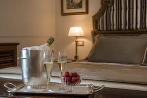 thumbnail: In-room dining