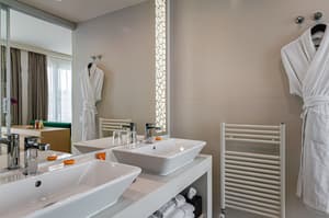 thumbnail: Bathroom