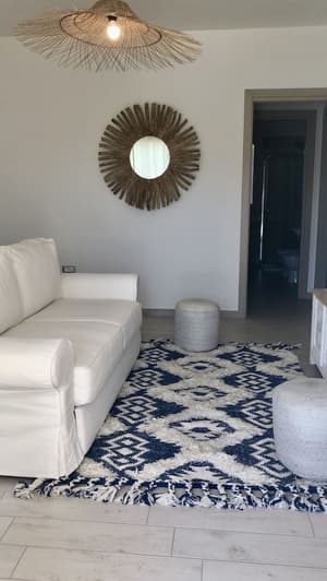 thumbnail: Interior entrance