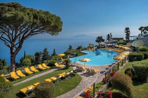 thumbnail: Outdoor pool