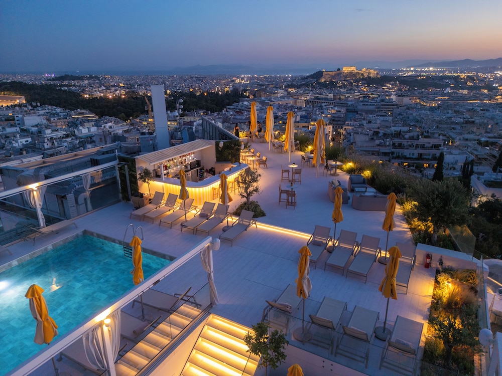 Rooftop pool