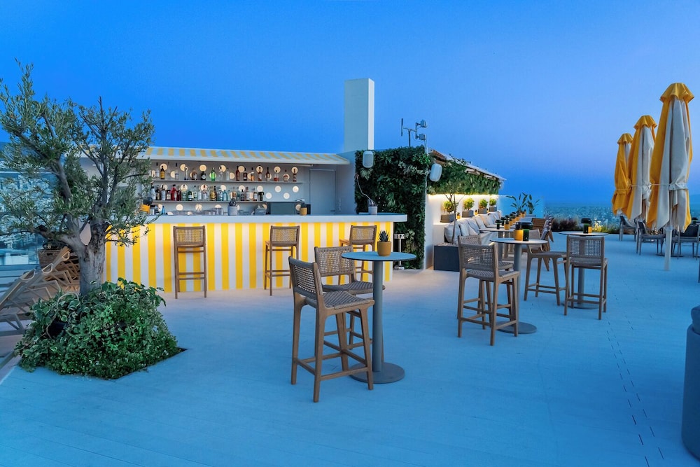 Rooftop pool