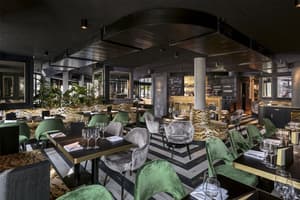 thumbnail: Bar (on property)