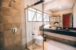 thumbnail: Bathroom amenities