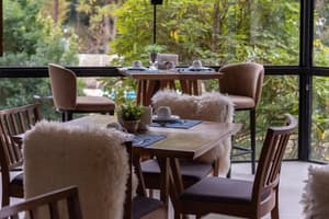 thumbnail: Restaurant