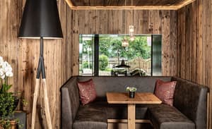 thumbnail: Interior detail