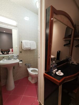 thumbnail: Bathroom