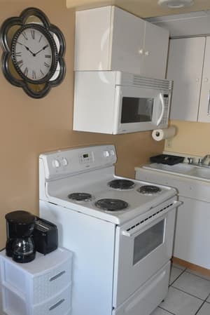 thumbnail: Private kitchenette