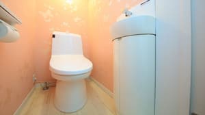 thumbnail: Bathroom amenities