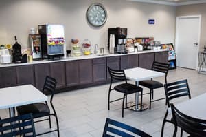thumbnail: Breakfast area