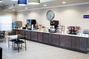 thumbnail: Breakfast area