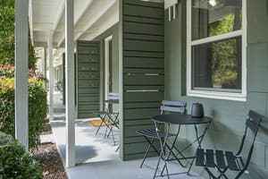 thumbnail: Exterior