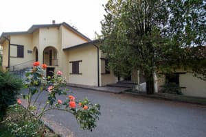 thumbnail: Exterior