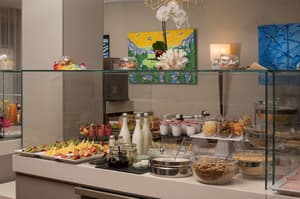 thumbnail: Breakfast area