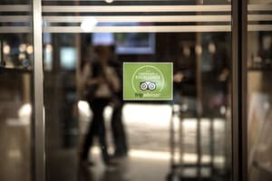 thumbnail: Interior entrance