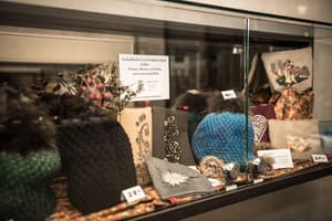 thumbnail: Interior entrance