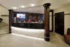 thumbnail: Lobby lounge