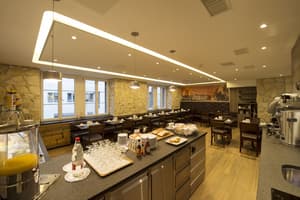 thumbnail: Breakfast area