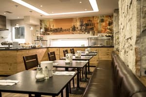 thumbnail: Restaurant