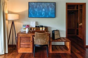thumbnail: Hillside Pool Suite - Desk