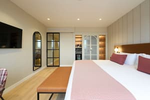 thumbnail: Room