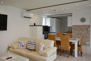 thumbnail: Living area