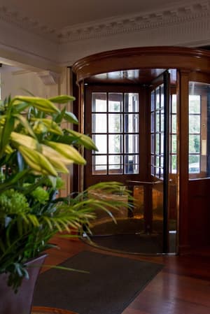 thumbnail: Exterior