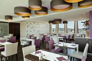 thumbnail: Restaurant
