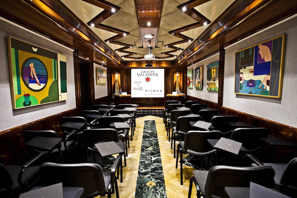 Meeting facility